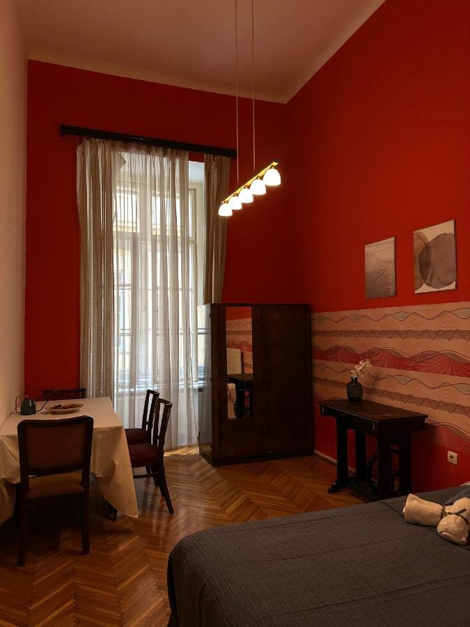 Old Town Apart Apartamento Budapeste Exterior foto