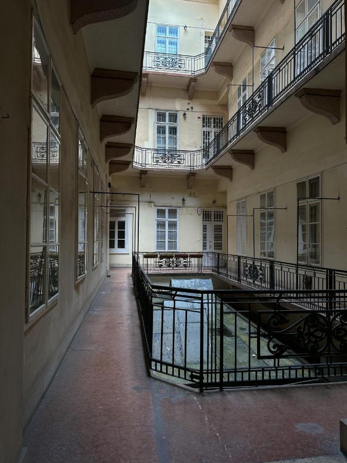 Old Town Apart Apartamento Budapeste Exterior foto